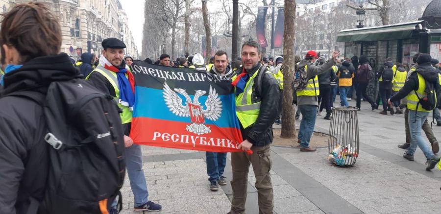 Беспорядки в Париже - кто у руля?