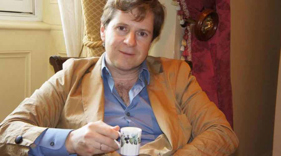 Кто же на самом деле вывел триллион из банковской системы России? | FAKEOFF