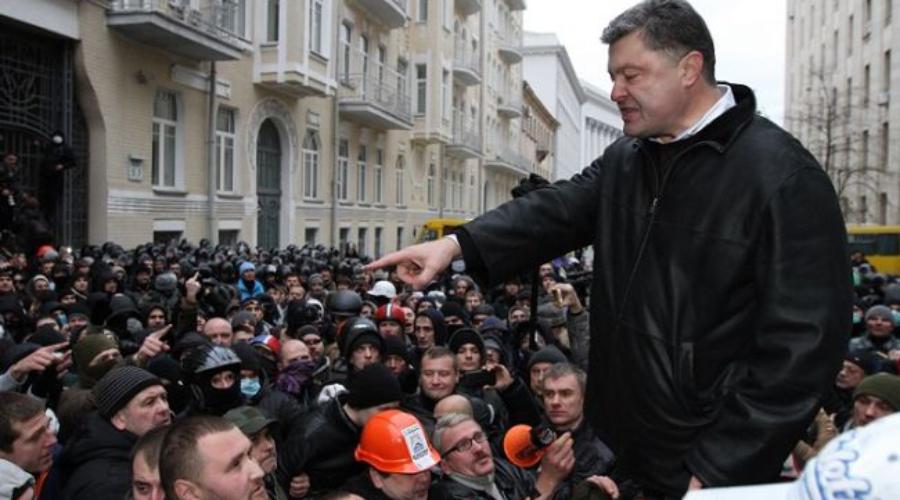 8 лет назад депутат Порошенко просил милицию вмешаться и остановить Майдан!