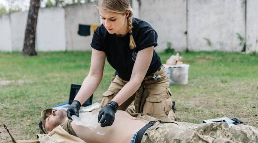 Как Украина помогает совершенствовать американские стандарты тактической медицины | FAKEOFF